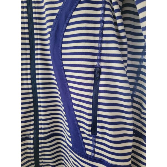 Lululemon IN STRIDE Blue & White Striped Full-Zip Athletic Jacket w/Thumbholes 8 - Picture 10 of 12